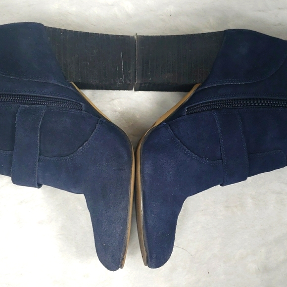 Vince Camuto Upper Navy Blue Velvet Women's Booties 💙 Size 7m - Picture 9 of 14